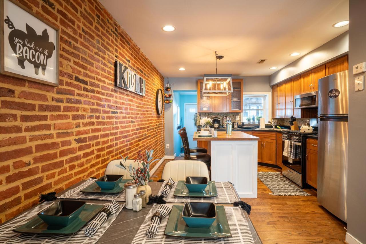 Cozy Townhouse Downtown W/ Game Room & Rooftop Baltimore Exterior foto